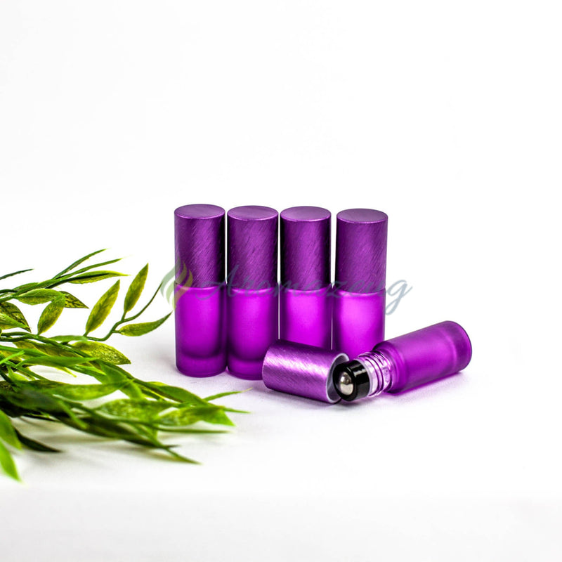 Laden Sie das Bild in Galerie -Viewer, 5 Ml Farbige Roll-On Flaschen In Matt Mit Metalldeckel Und Premium-Rollern - Paket Von Lila Flasche

