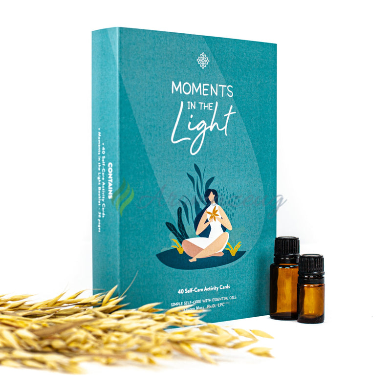 Laden Sie das Bild in Galerie -Viewer, Moments In The Light (English) English Cards
